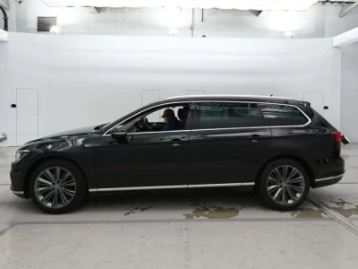 Volkswagen PASSAT VARIANT  с аукциона в Японии