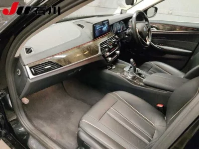 BMW 5-Series  с аукциона в Японии