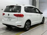 Volkswagen GOLF TOURAN лот № 38107 оценка 5  с аукциона в Японии 1
