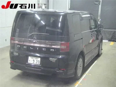 Mitsubishi DELICA D5