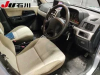 Mitsubishi PAJERO IO лот № 1012 оценка 3  с аукциона в Японии 2