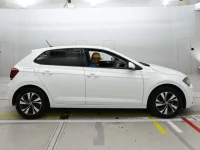 Volkswagen Polo лот № 38112 оценка 4.5  с аукциона в Японии 2