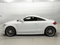 Audi TT лот № 38111 оценка 4  с аукциона в Японии 3