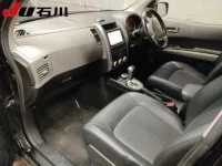 Nissan X-TRAIL лот № 7068 оценка 4  с аукциона в Японии 3
