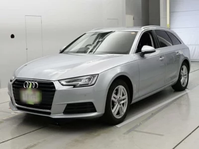 Audi A4  с аукциона в Японии