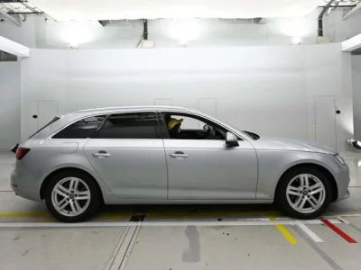 Audi A4  с аукциона в Японии