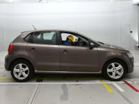 Volkswagen Polo лот № 38139 оценка 4.5  с аукциона в Японии 2