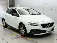 Volvo V40 лот № 38142 оценка 4.5  с аукциона в Японии 4