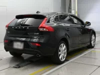 Volvo V40 лот № 38189 оценка 4  с аукциона в Японии 1