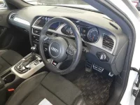 Audi A4 лот № 38198 оценка 4.5  с аукциона в Японии 8