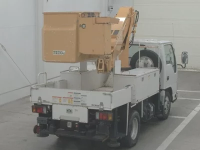 Isuzu Elf