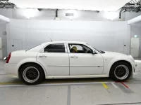 Chrysler 300C лот № 38228 оценка 4  с аукциона в Японии 2