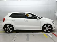 Volkswagen Polo лот № 38234 оценка 4  с аукциона в Японии 2
