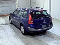 Renault MEGANE лот № 8255 оценка 3.5  с аукциона в Японии 1