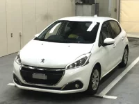 Peugeot 208 лот № 5621 оценка 4  с аукциона в Японии 2