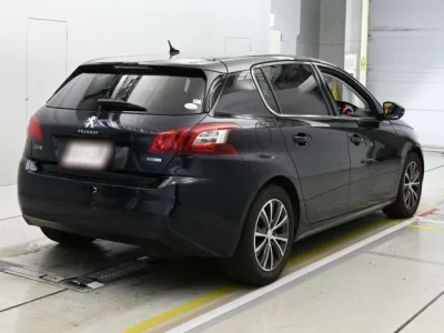 Peugeot 308  с аукциона в Японии