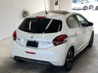 Peugeot 208 лот № 3191 оценка 4  с аукциона в Японии 1