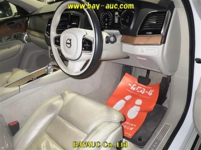 Volvo XC90  с аукциона в Японии