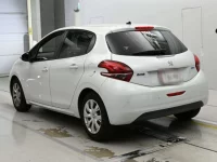 Peugeot 208 лот № 90317 оценка 3  с аукциона в Японии 5