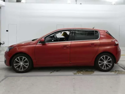 Peugeot 308  с аукциона в Японии