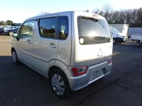 Suzuki WAGON R лот № 32499 оценка 4  с аукциона в Японии 4