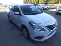 Nissan LATIO лот № 32496 оценка   с аукциона в Японии 1