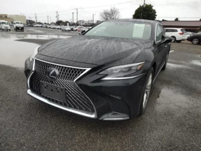 Lexus LS  с аукциона в Японии