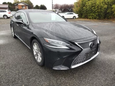 Lexus LS  с аукциона в Японии