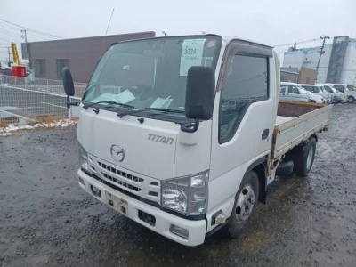 Mazda TITAN  с аукциона в Японии