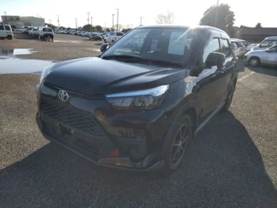 Toyota RAIZE  с аукциона в Японии