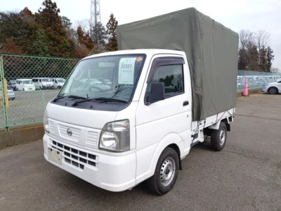 Nissan NT100 Clipper