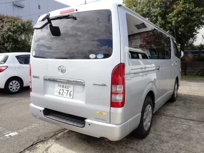 Toyota HiAce Van