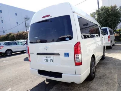 Toyota HiAce Van