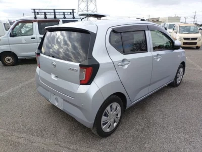 Daihatsu MIRA E S