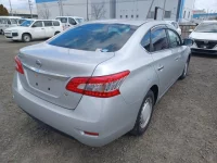 Nissan SYLPHY лот № 30298 оценка 3.5  с аукциона в Японии 2
