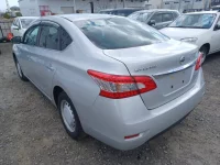 Nissan SYLPHY лот № 30298 оценка 3.5  с аукциона в Японии 4