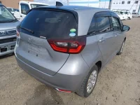 Honda FIT лот № 30320 оценка 3.5  с аукциона в Японии 2