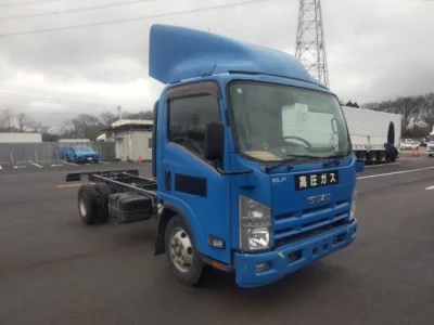 Isuzu ELF