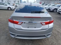 Honda GRACE лот № 30294 оценка 4  с аукциона в Японии 3