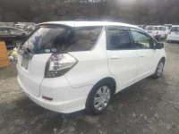 Honda FIT SHUTTLE лот № 23817 оценка 3.5  с аукциона в Японии 2