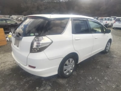 Honda FIT SHUTTLE  с аукциона в Японии