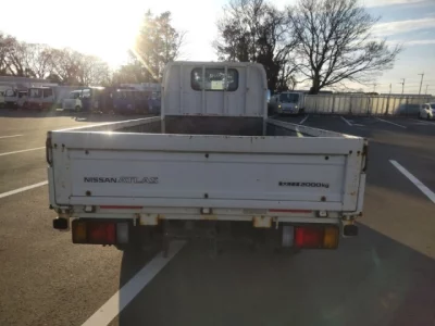 Nissan ATLAS  с аукциона в Японии