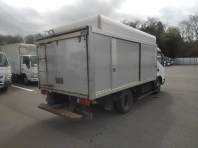 Hino DUTRO  с аукциона в Японии
