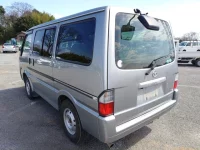 Mazda BONGO VAN лот № 34118 оценка 3.5  с аукциона в Японии 4