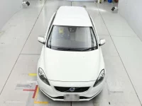 Volvo V40 лот № 90543 оценка 3.5  с аукциона в Японии 6