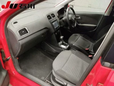 Volkswagen Polo  с аукциона в Японии