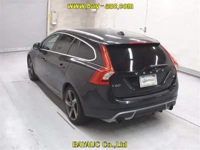 Volvo V60  с аукциона в Японии