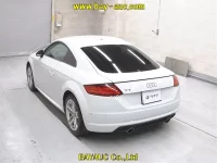 Audi TT лот № 60441 оценка 4  с аукциона в Японии 1