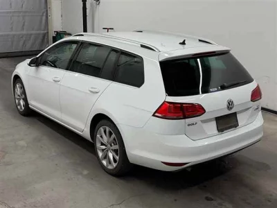 Volkswagen GOLF VARIANT