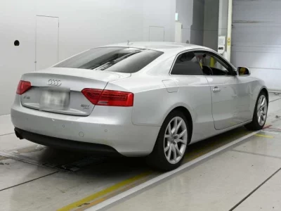 Audi A5  с аукциона в Японии